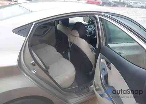 2015 Hyundai Elantra Se z USA, uszkodzony, nr VIN 5NPDH4AE0FH581930